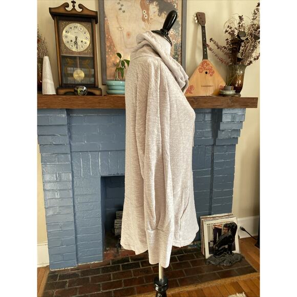 prAna Hoodie Womens M Ivory Pullover V-Neck Kangaroo Pocket Drawstring Tunic - Picture 3 of 8